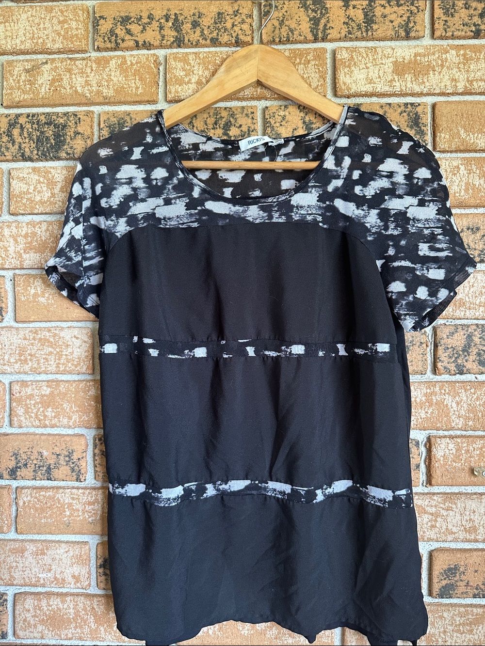 Ricki's Black and White Short Sleeve Mixed Print Top